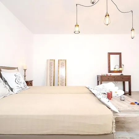 Spacious In Naxos With Sea View Вилла Agios Arsenios